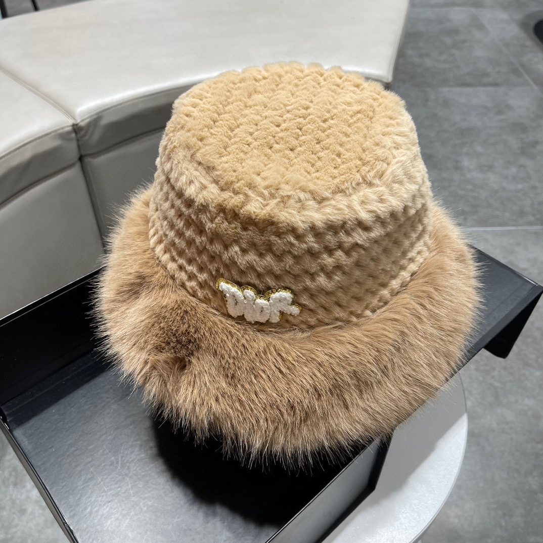 Dior Knitted Hat 4-Color
