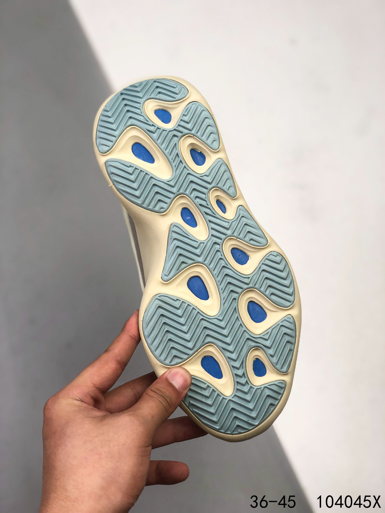 Yeezy 700 V3 Mens/Women's Sneakers Shoes 36 - 45