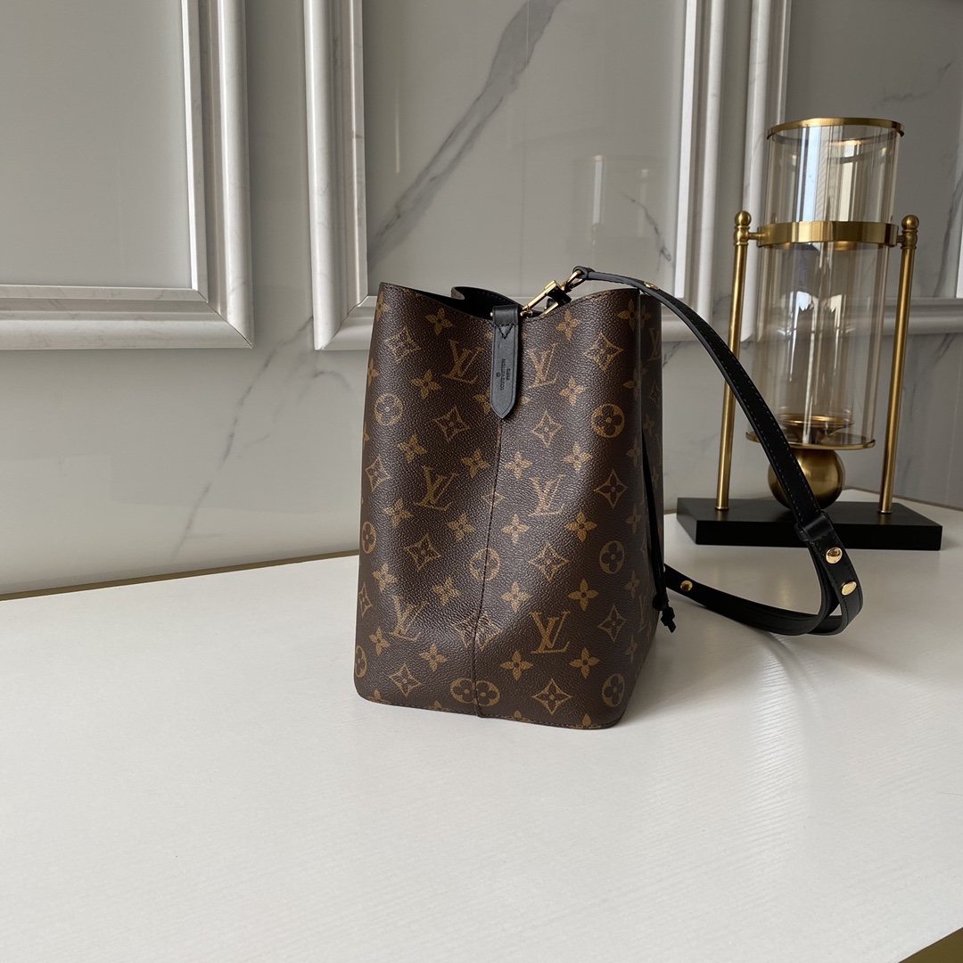 Louis Vuitton M44020 NéoNoé Women Shoulder Bags Size 27*26*22cm