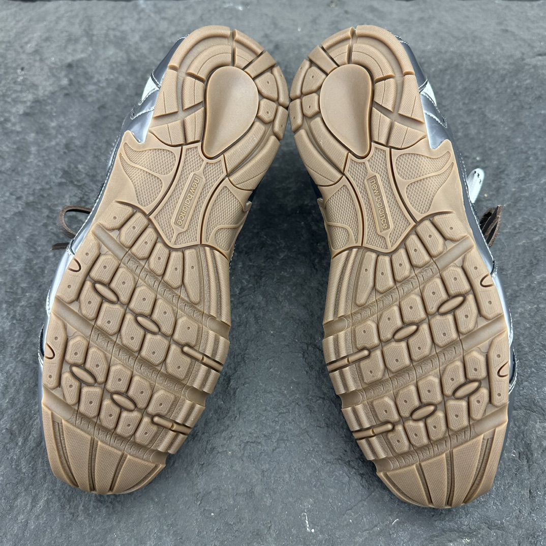 MiuMiu x New Balance Sneaker Size 35-46