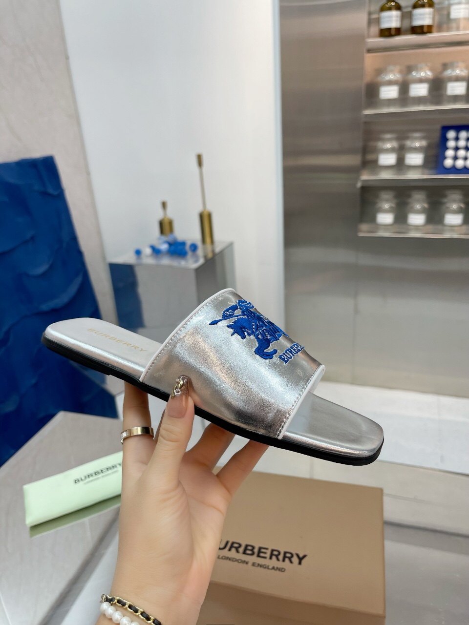 Burberry Women Slippers Size 36-41