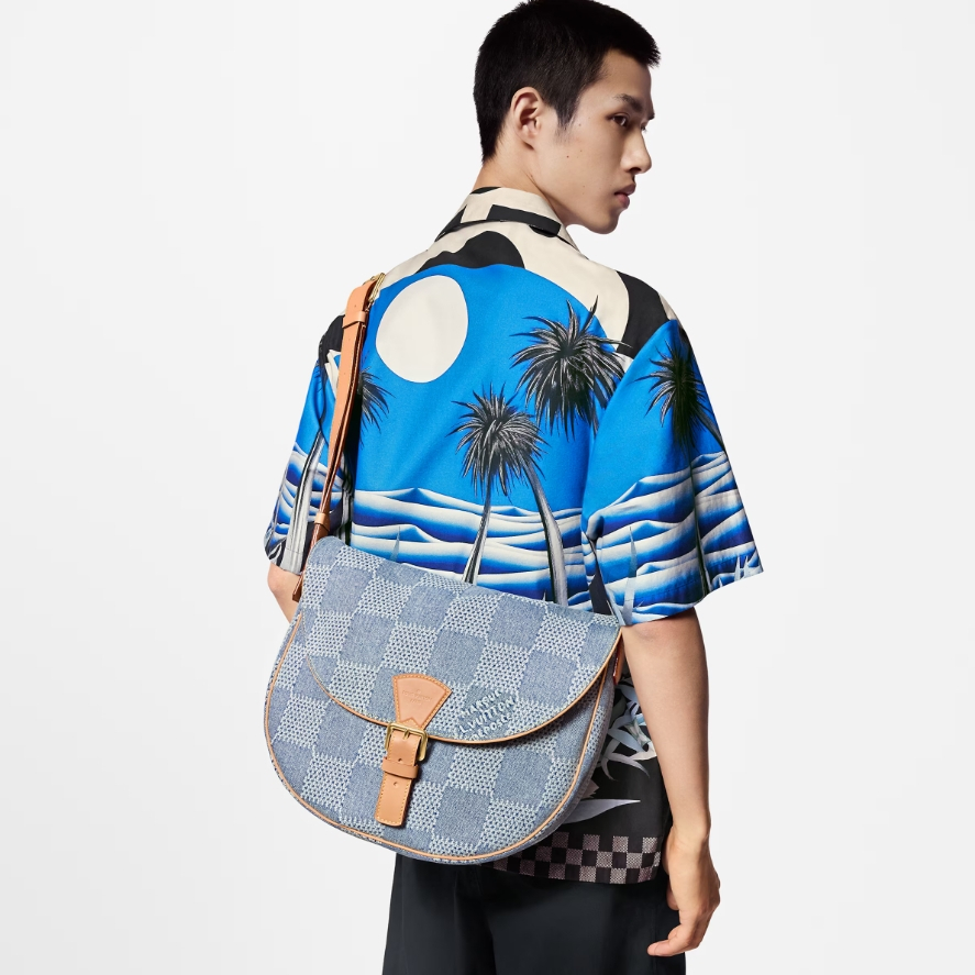 Louis Vuitton N40743 Montsouris Messenger MM Mens Shoulder Bags Size 35*29*12cm