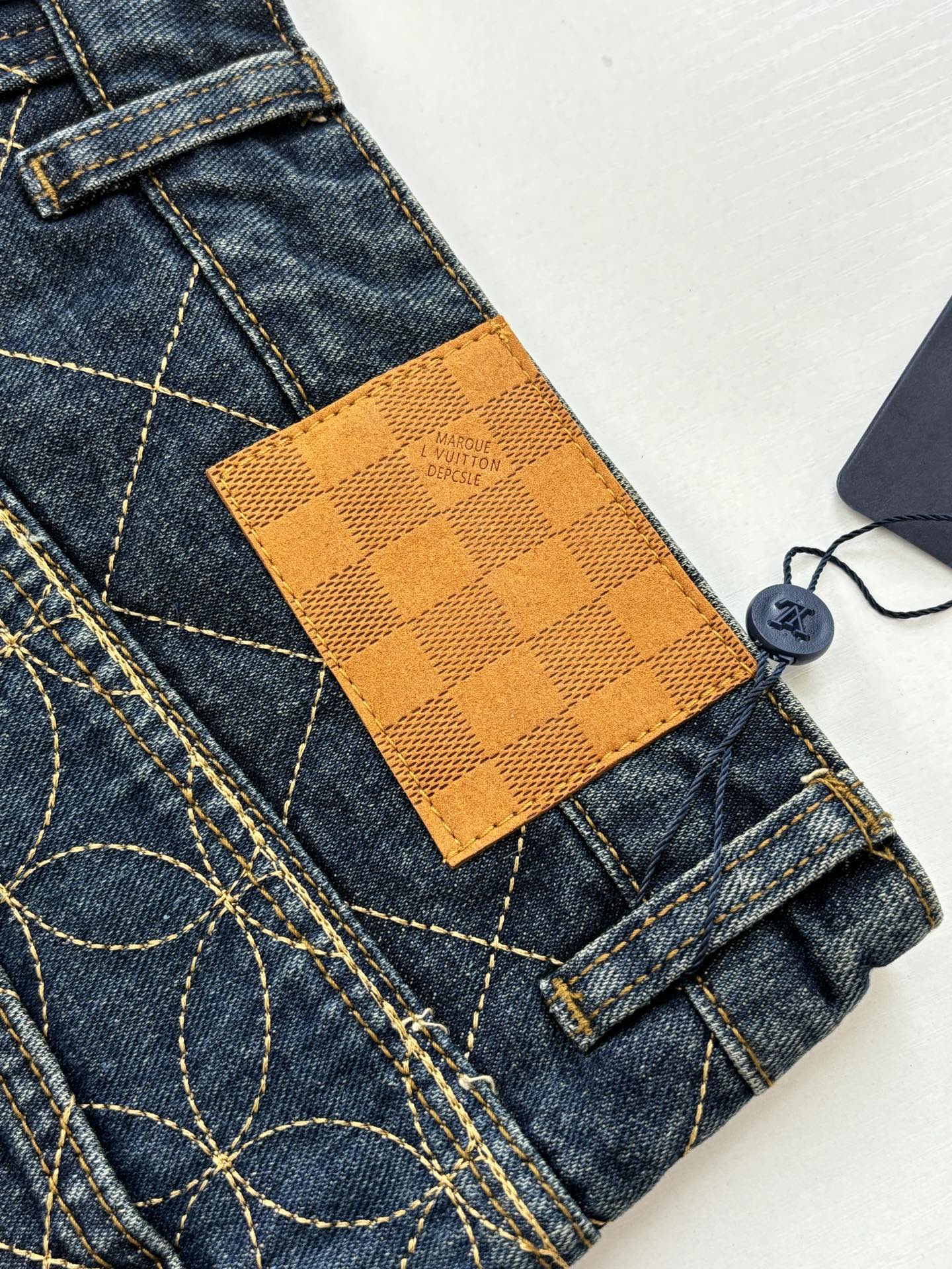 Louis Vuitton Unisex Jeans Size S-XL
