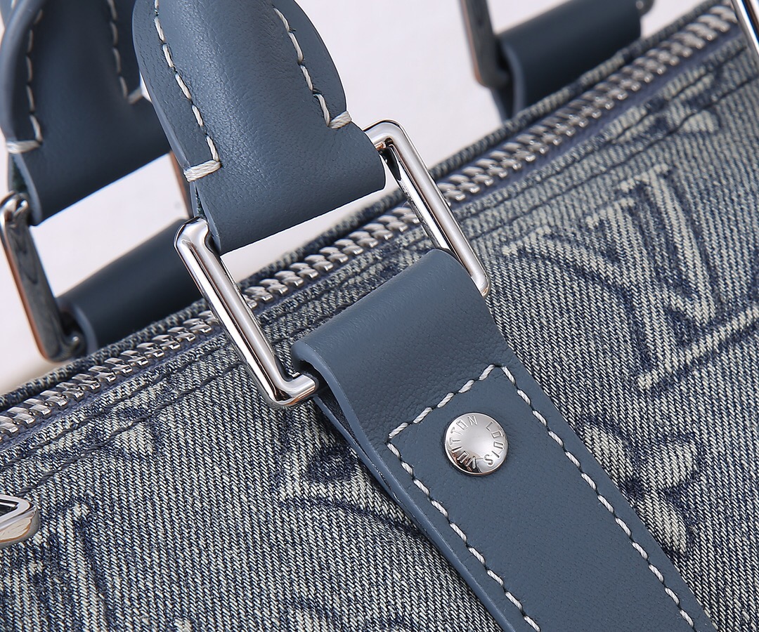 Louis Vuitton Keepall Bandoulière 25 Mens Shoulder Bags