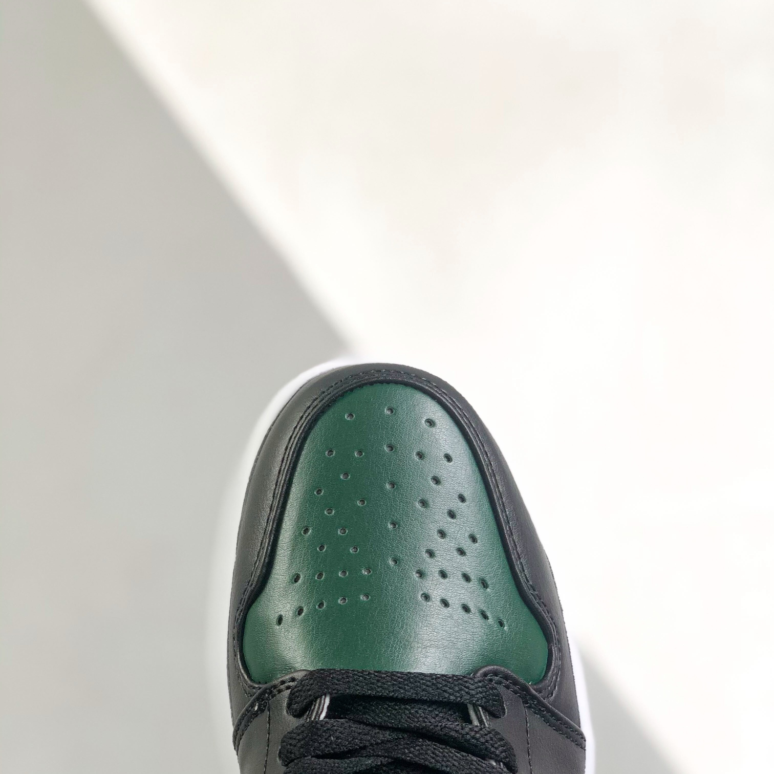 Nike Air Jordan 1 Low Top Sneakers Shoes Gr. 36-46