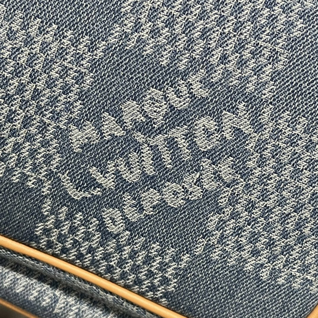 Louis Vuitton N40708 Montsouris Backpack Size 32*40*19cm