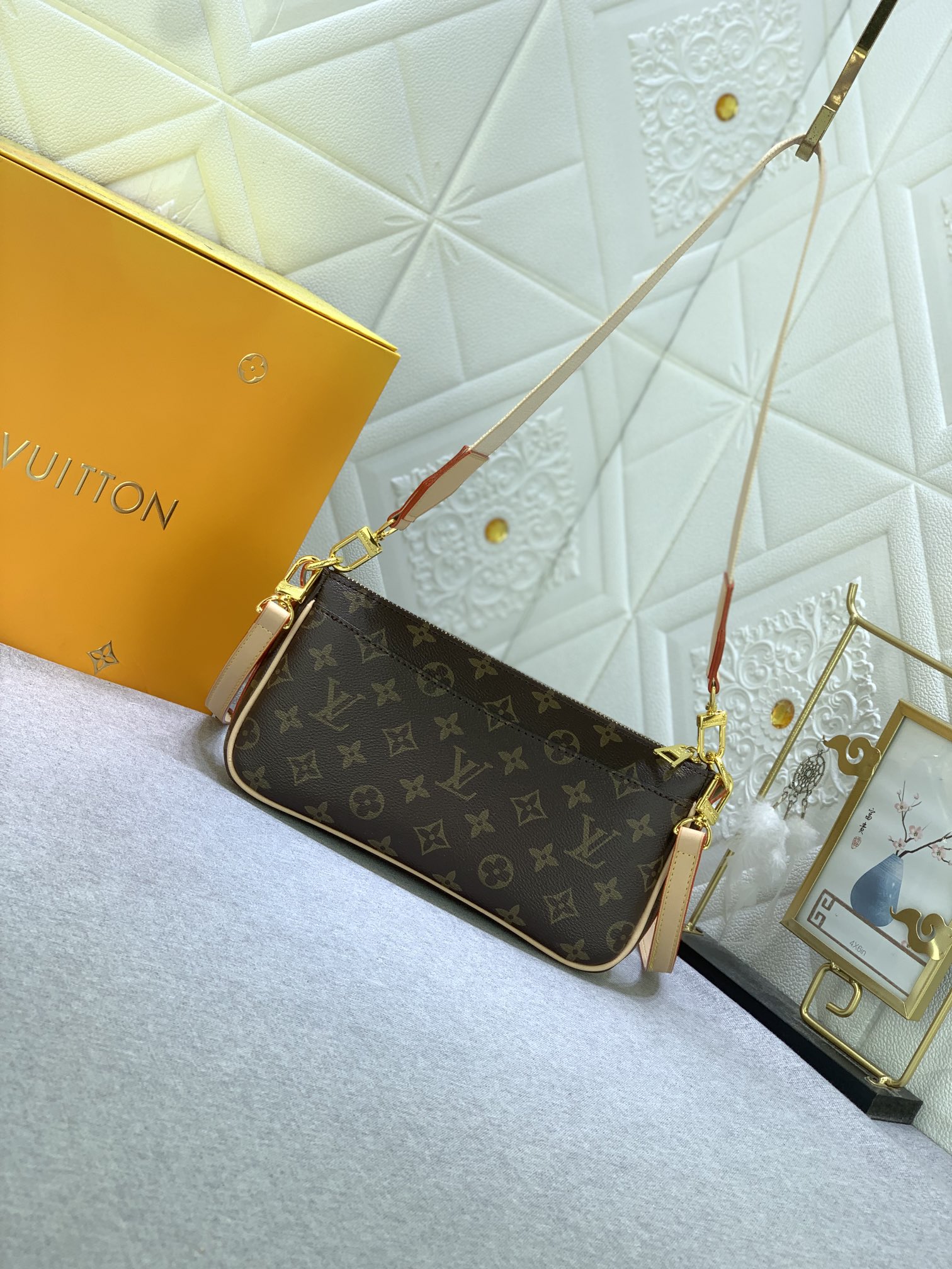 Louis Vuitton M46999 Viva-cité Women Shoulder Bags Size 25*15*8cm