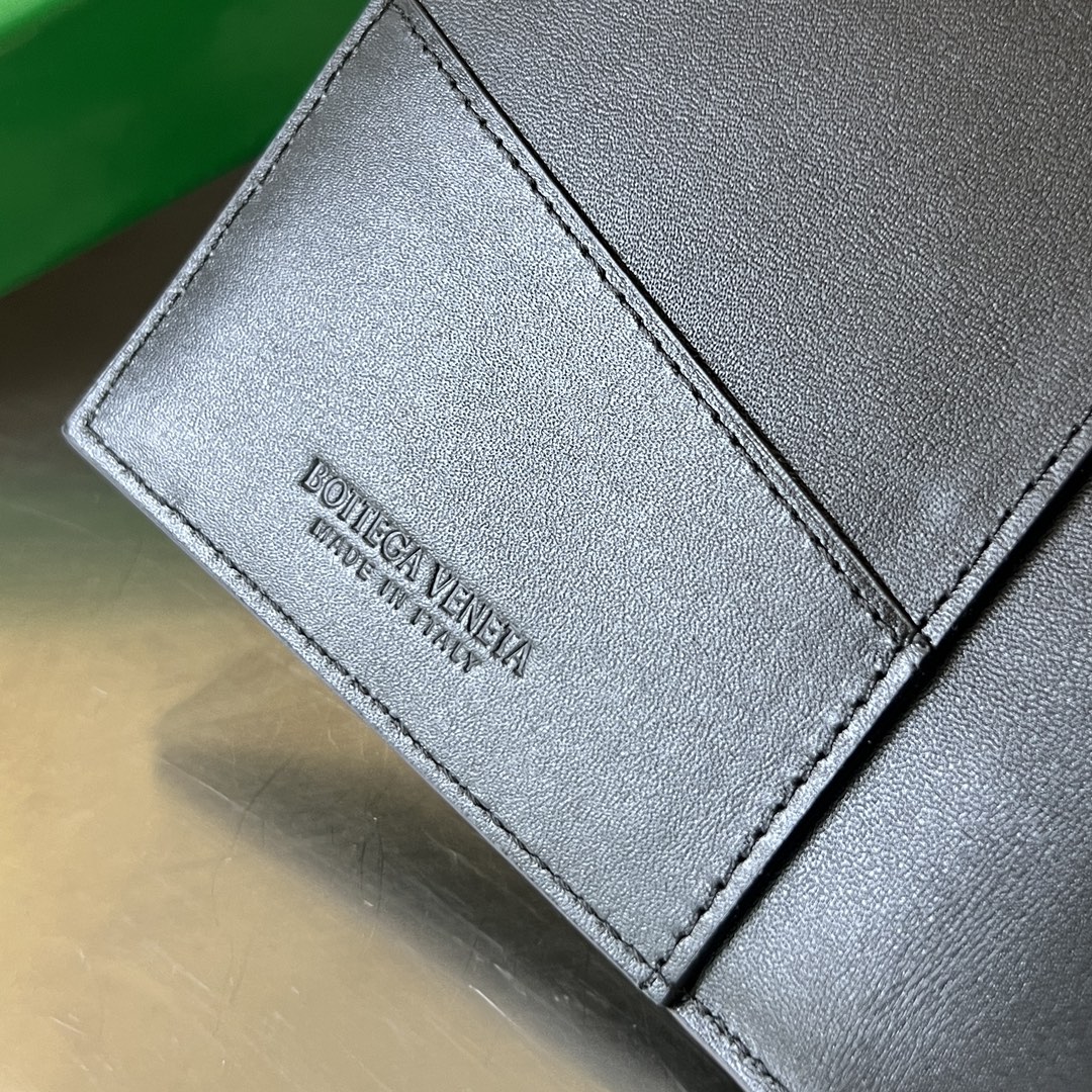 Bottega Veneta Card Holder Size 13*10cm