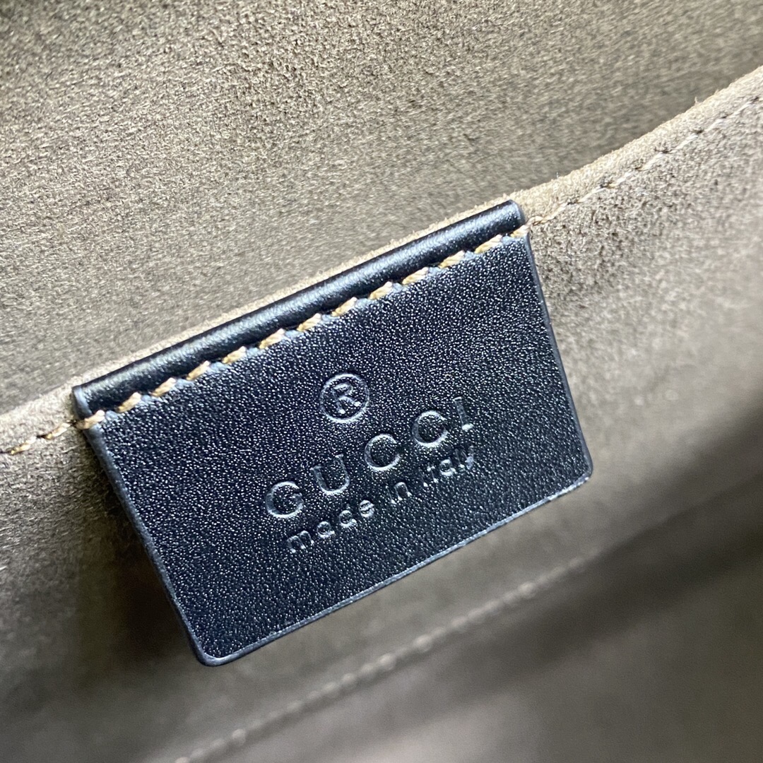 Gucci New GG Supreme Clutch Size 26*20*6cm Style 475316