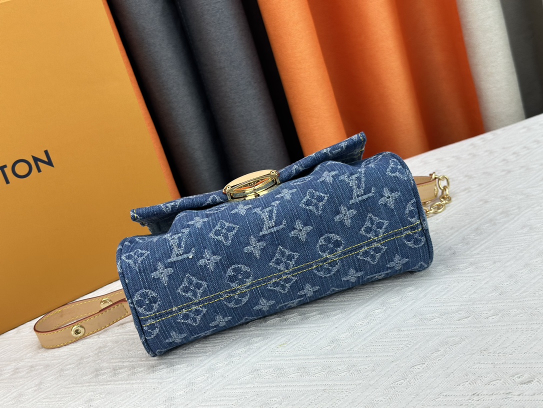 Louis Vuitton M45859 Favorite Denim Cowboy Women Shoulder Bags Size 24*14*9cm