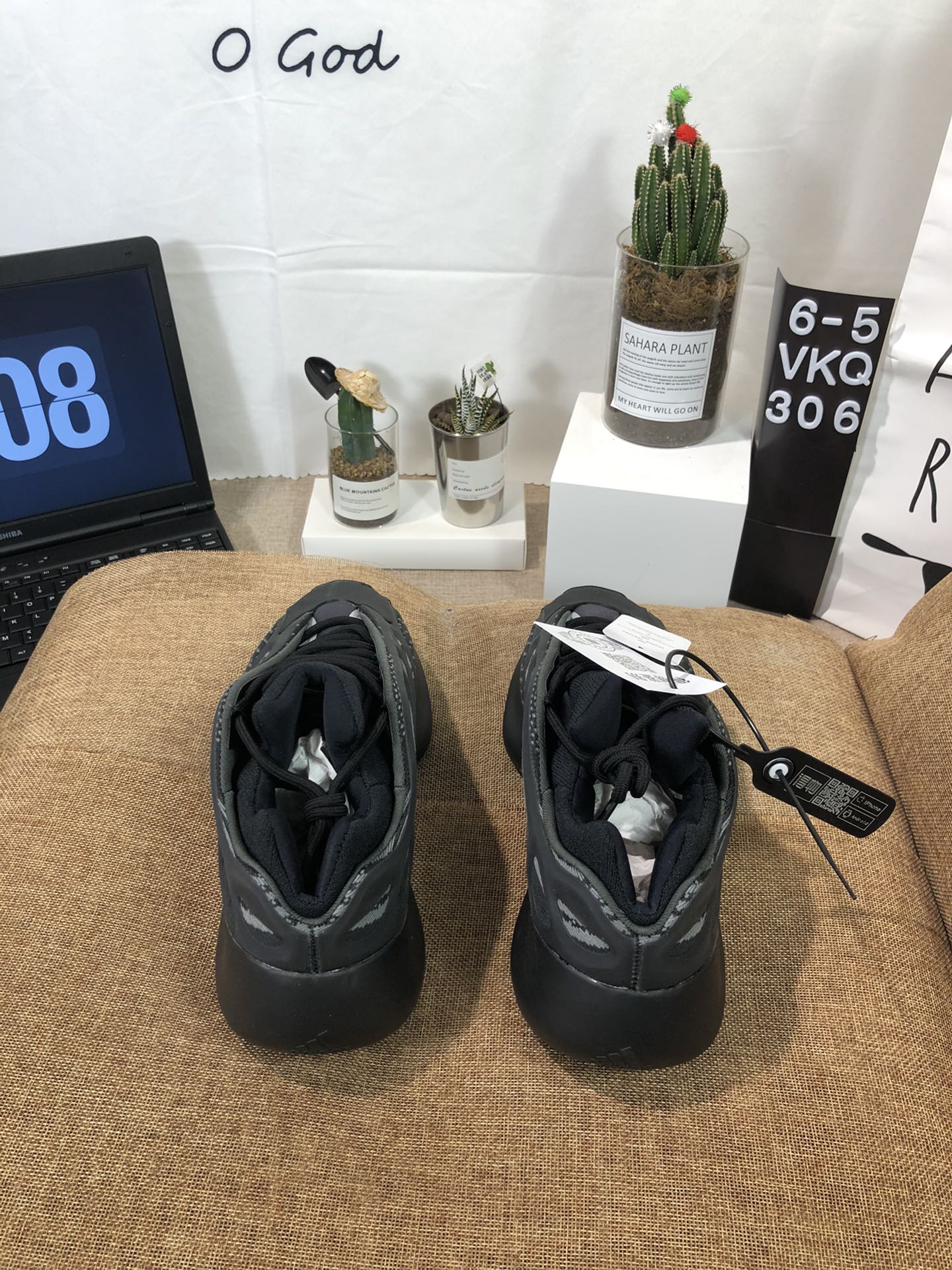 Yeezy 700 V3  Azael  Mens/Women's Sneakers Shoes 36 - 45