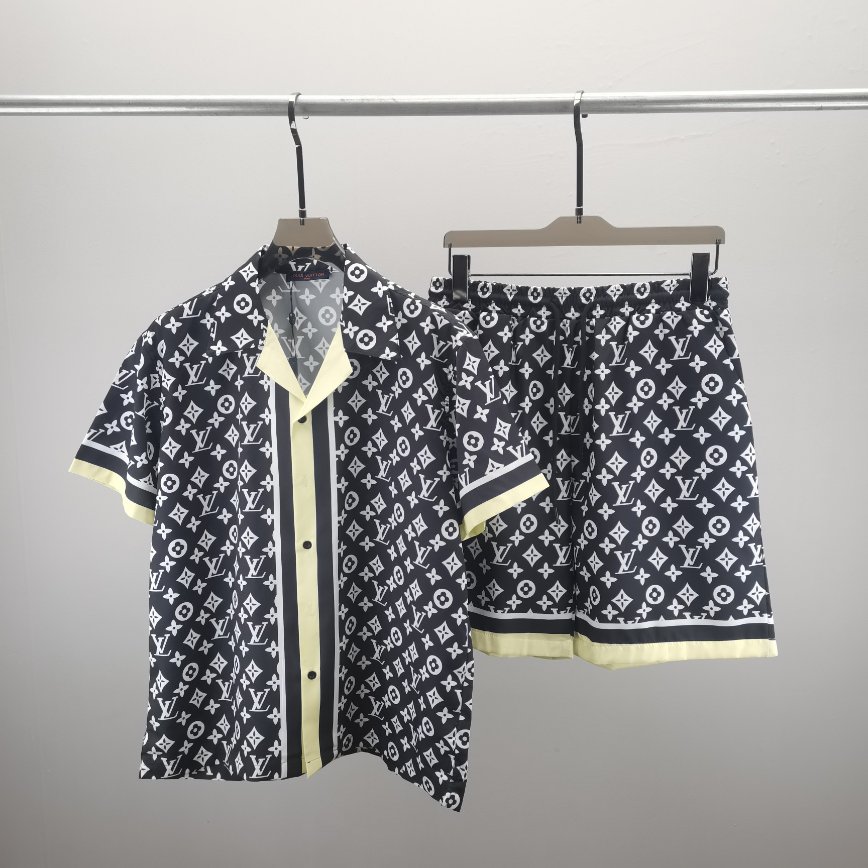 Louis Vuitton Sommeranzug Size M-XXXL