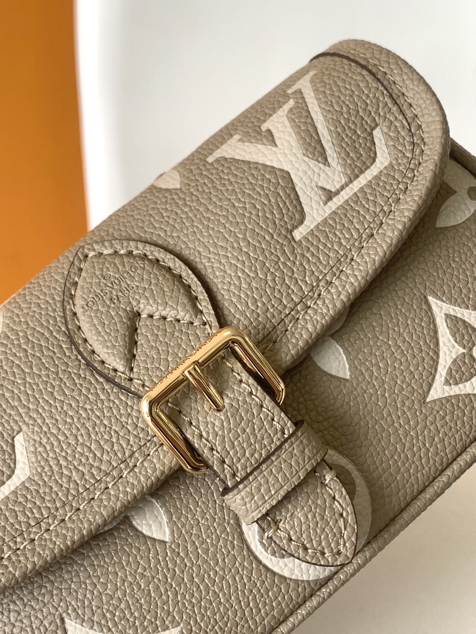 Louis Vuitton M83300 Nano Diane Women Shoulder Bags Size 19*10.5*6cm