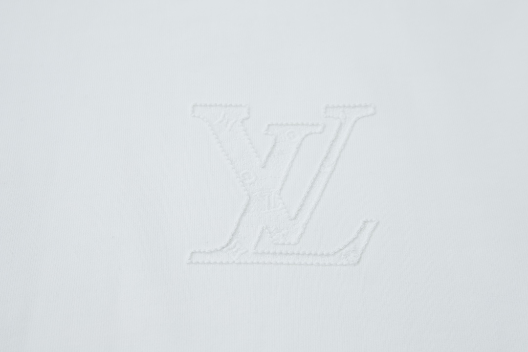 Louis Vuitton Unisex Sweatshirt Size S-XL