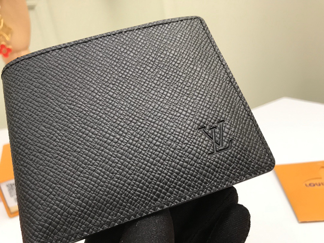 Louis Vuitton Men Wallet M30539 Size 11.9*9cm