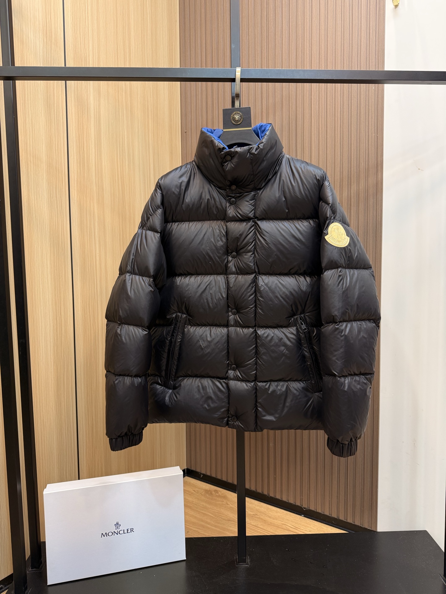 Moncler 25ss Derovx Unisex Winter Jacket Size 1-5