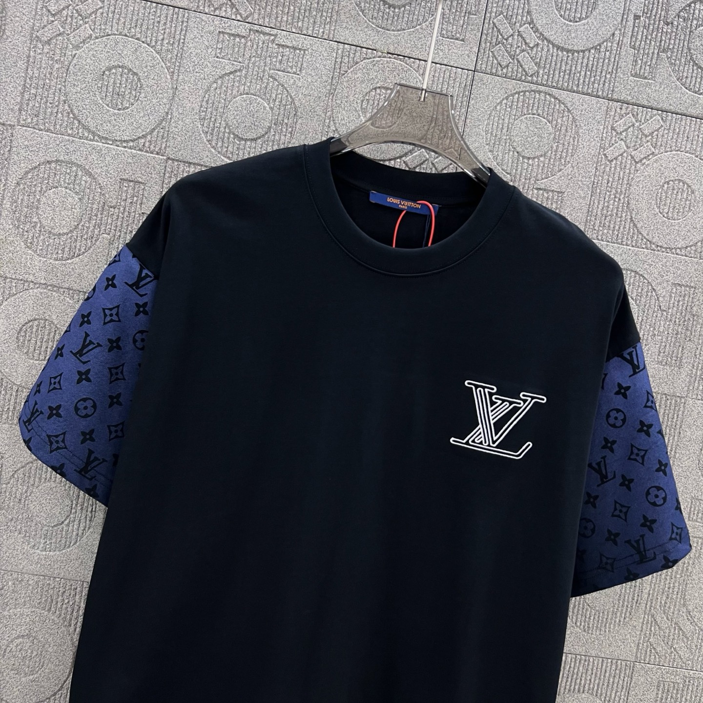 Louis Vuitton T Shirt  Embroider Logo Size XS-L