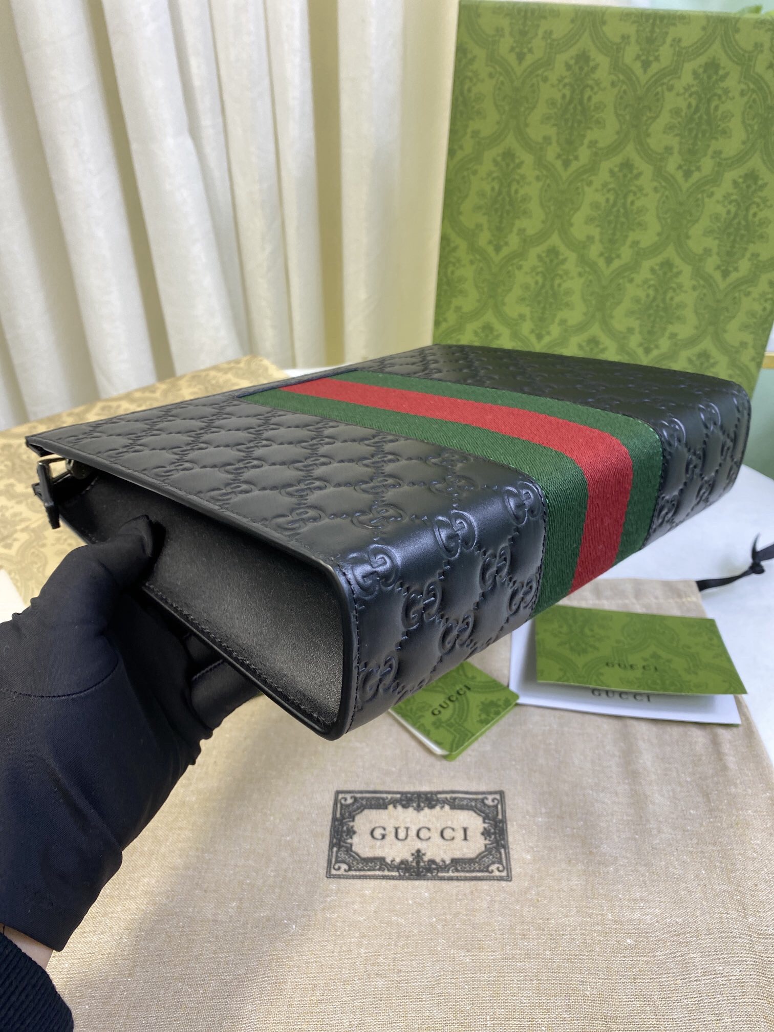 Gucci New GG Supreme Clutch Size 26*20*6cm Style 475316