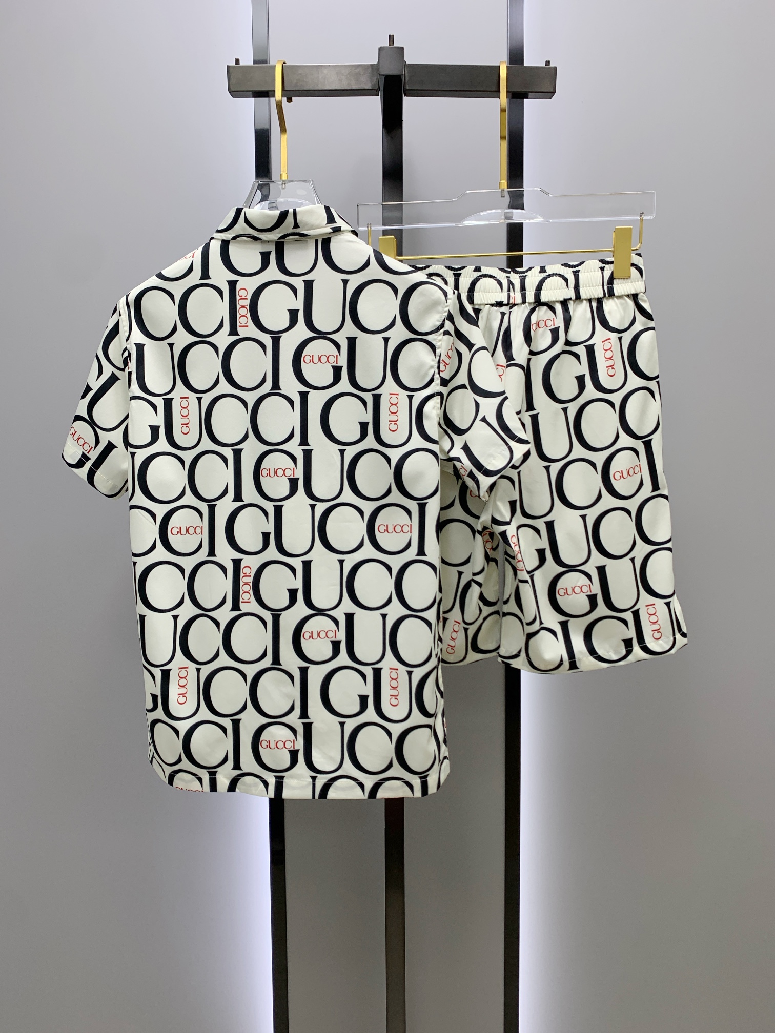 Gucci Sommeranzug Size M-XXL