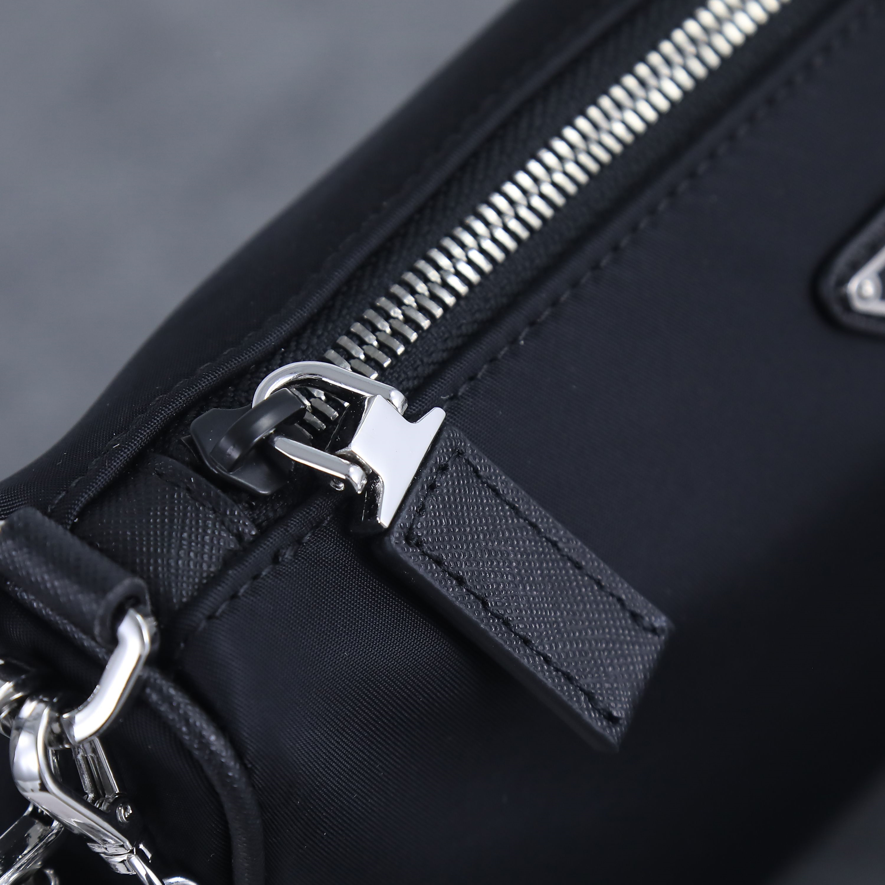 Prada 2VH113 Re-Nylon and Saffiano Leather Mens Shoulder Bags Size 24*18.5*6cm