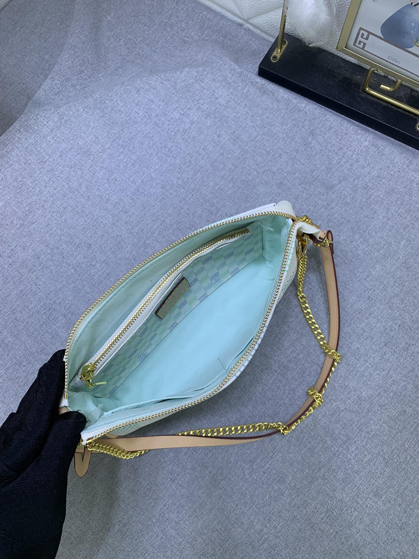 Louis Vuitton N40642 Pochette Accessoires Women Shoulder Bags Size 23*13*4cm