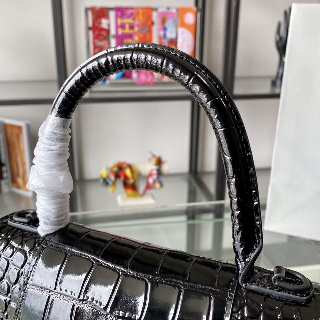 Balenciaga Women Shoulder Bags Handbags 2-Size