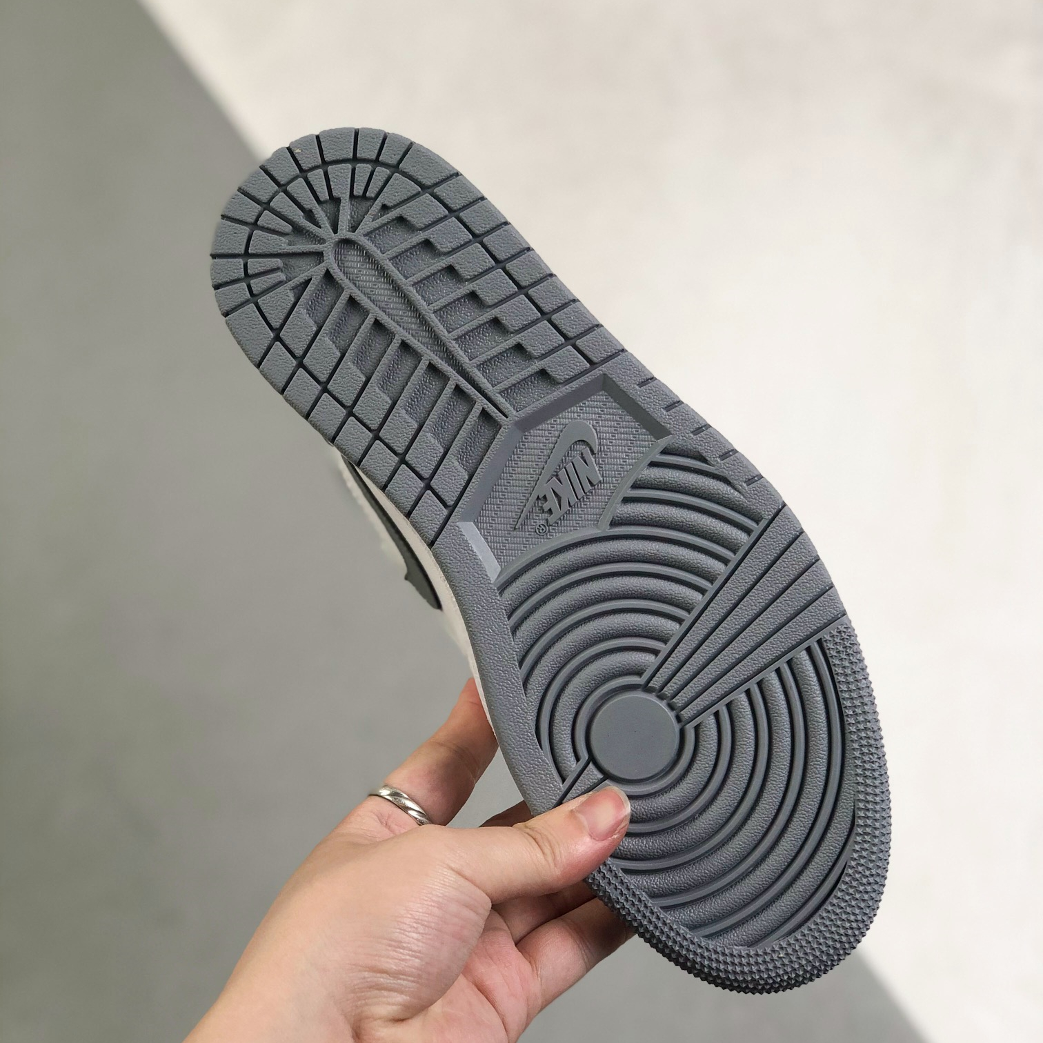 Nike Air Jordan 1 High Top Sneakers Shoes Gr. 36-46