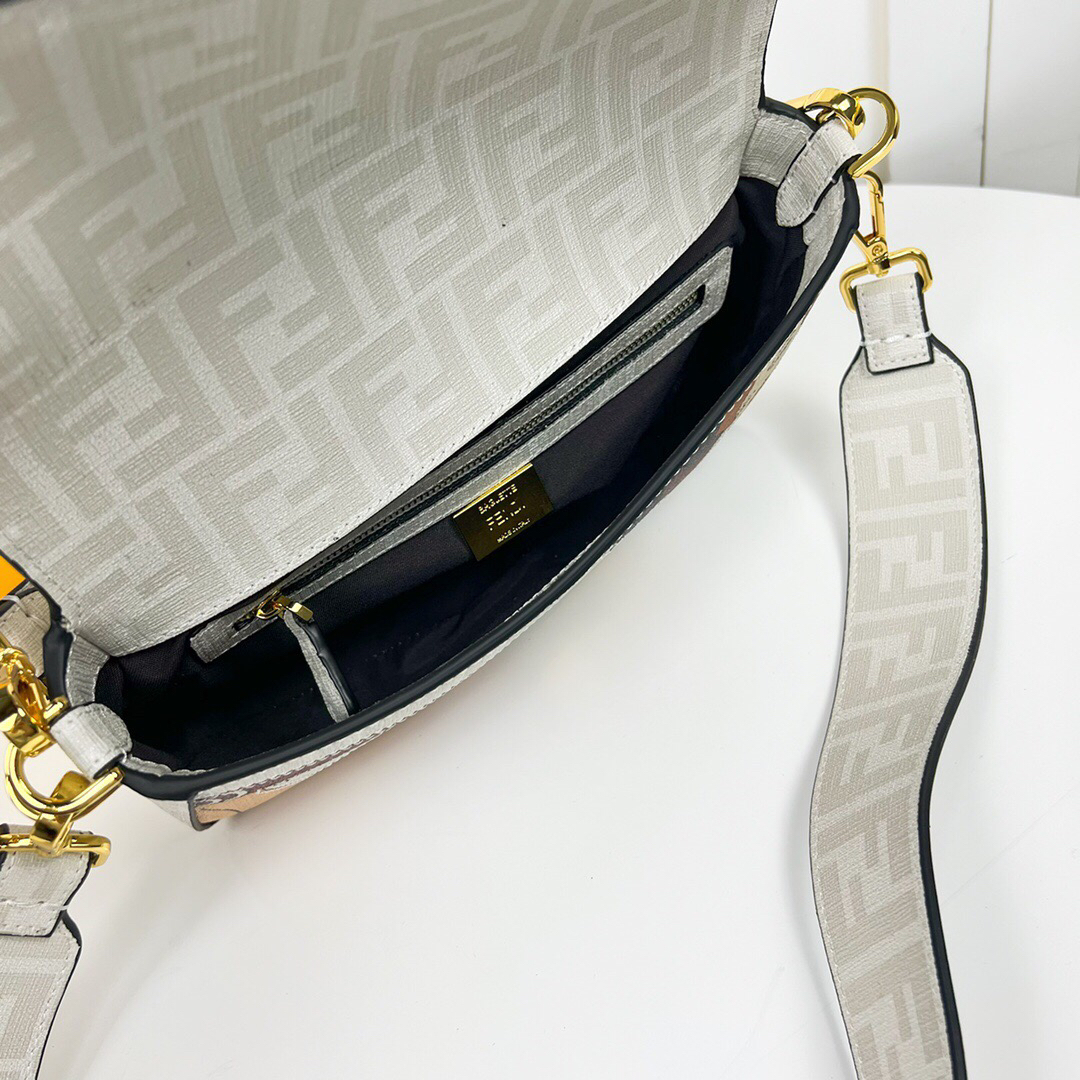 Fendi New Women Shoulder Bags 26*5*15cm