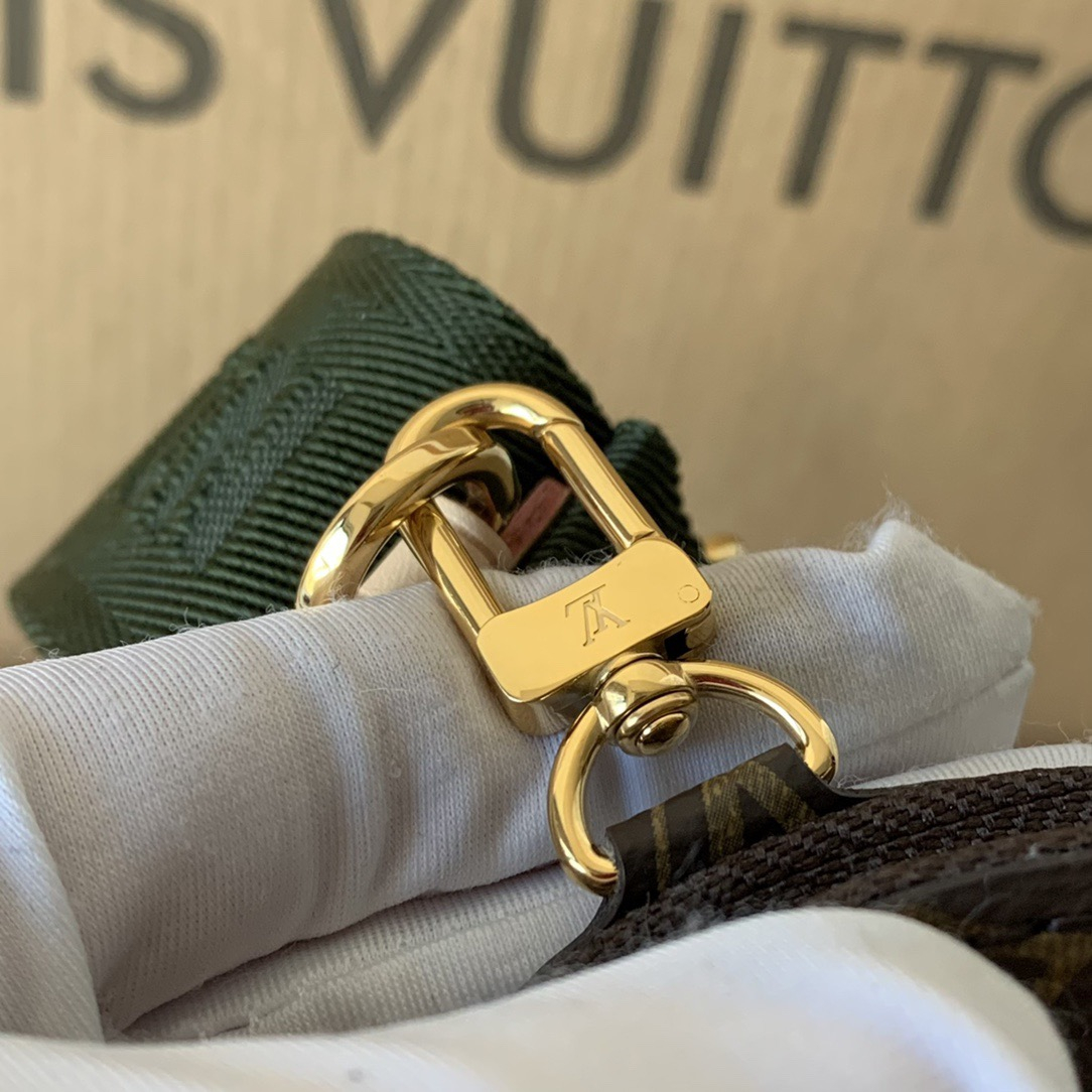 Louis Vuitton M44813 Multi Pochette Accessoires Women Shoulder Bags Size 24*13.5*4cm