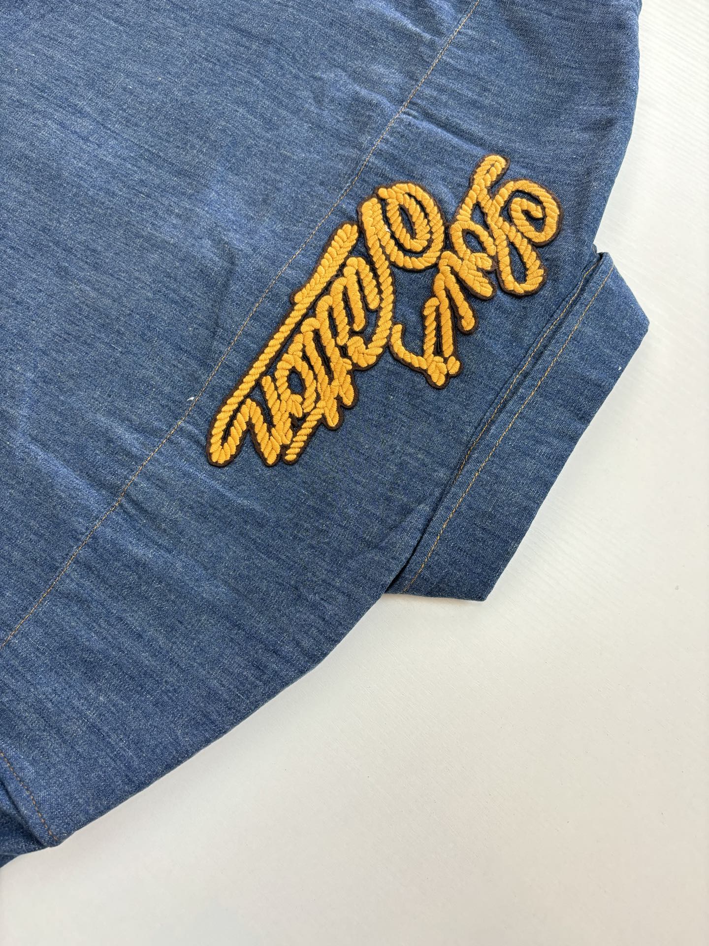 Louis Vuitton Unisex T Shirt Size S-XL