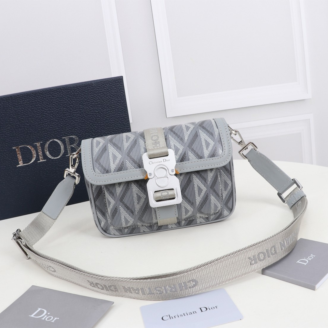 Dior Mini Hit The Road Mens Shoulder Bags Size 19*11*4cm