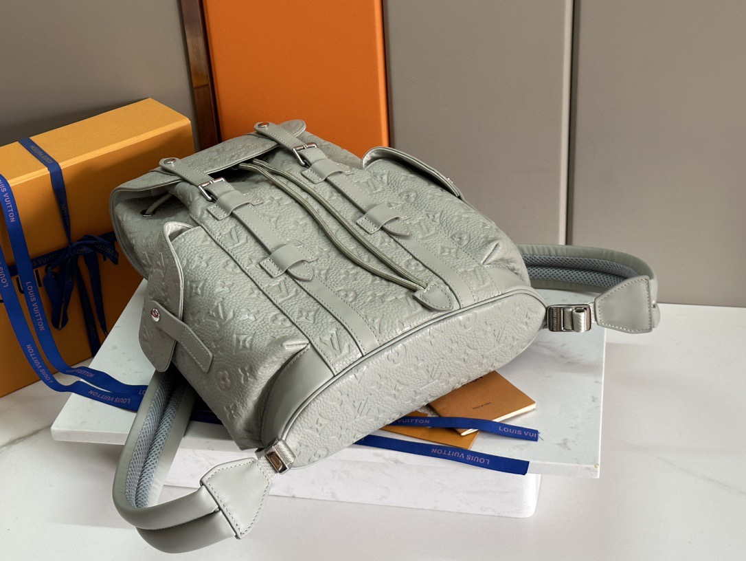 Louis Vuitton M23146 Eclipse Reverse Backpack Size 32*39*12cm