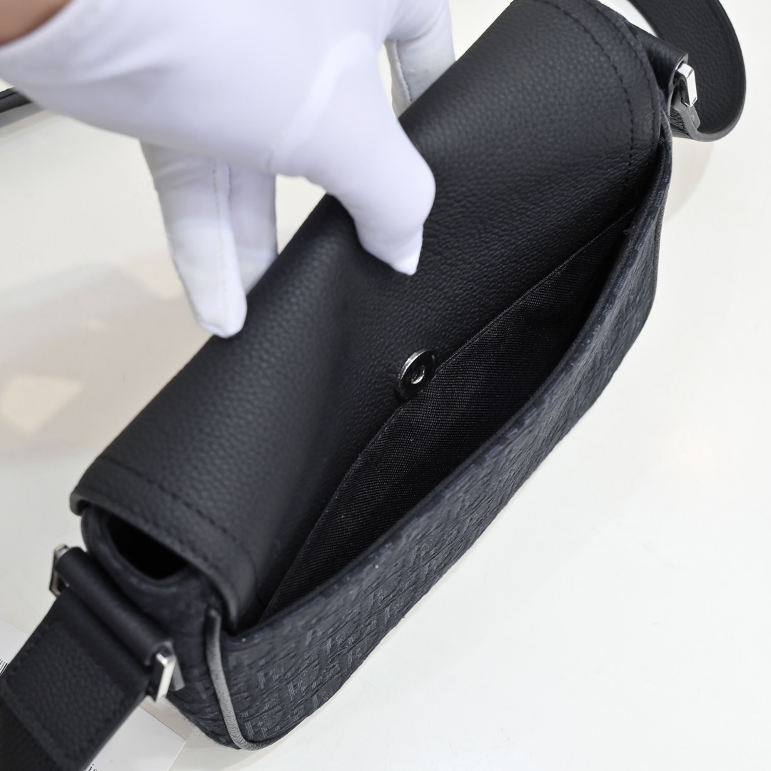 Dior Mens Shoulder Bags 23*18*6cm