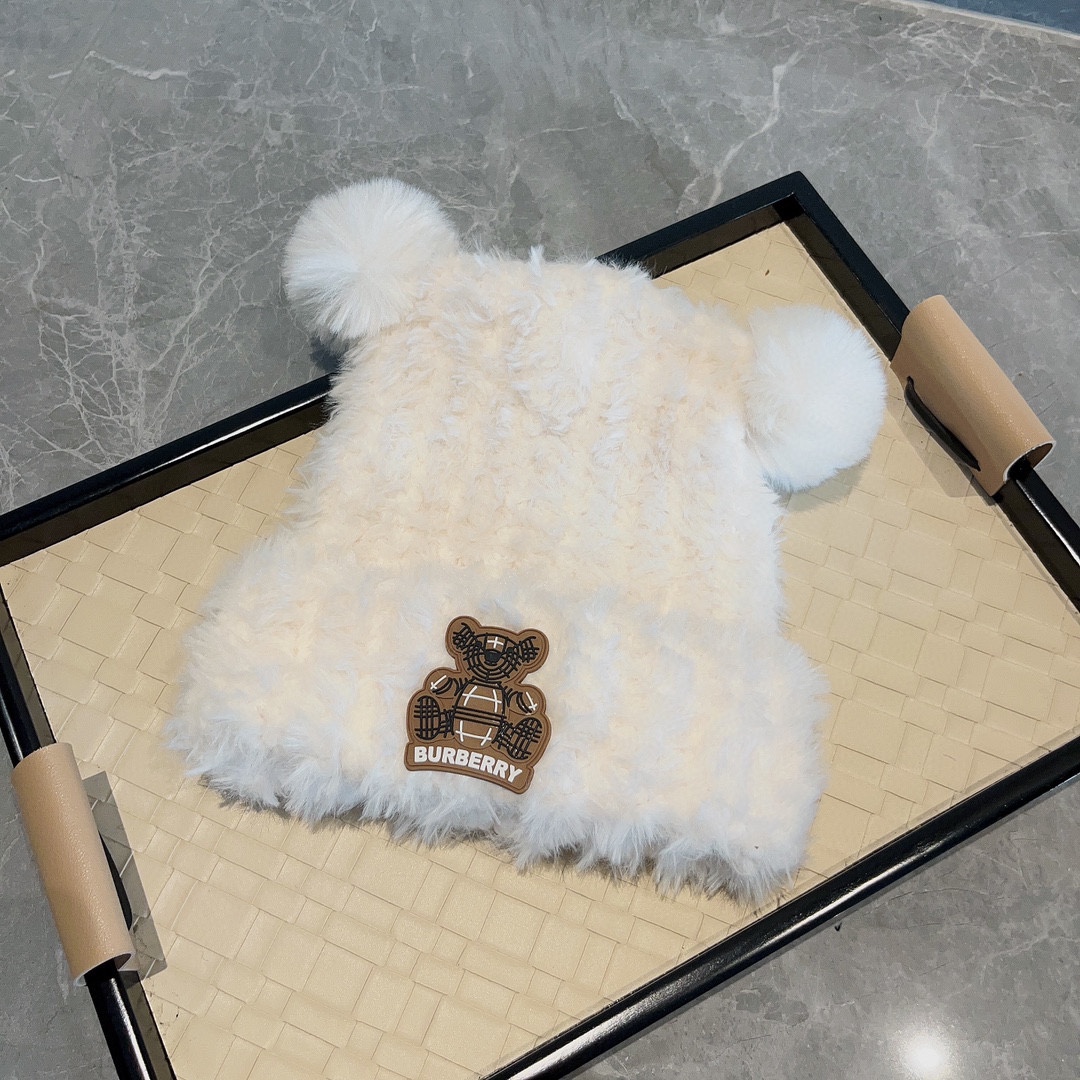 Burberry Knitted Hat 3-Color