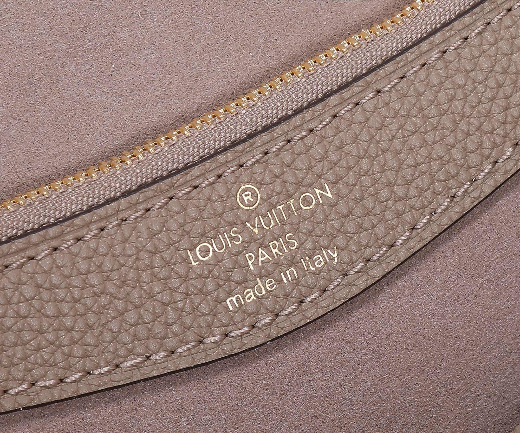 Louis Vuitton M46583 Diane Women Shoulder Bags Size 23*16*8.5cm