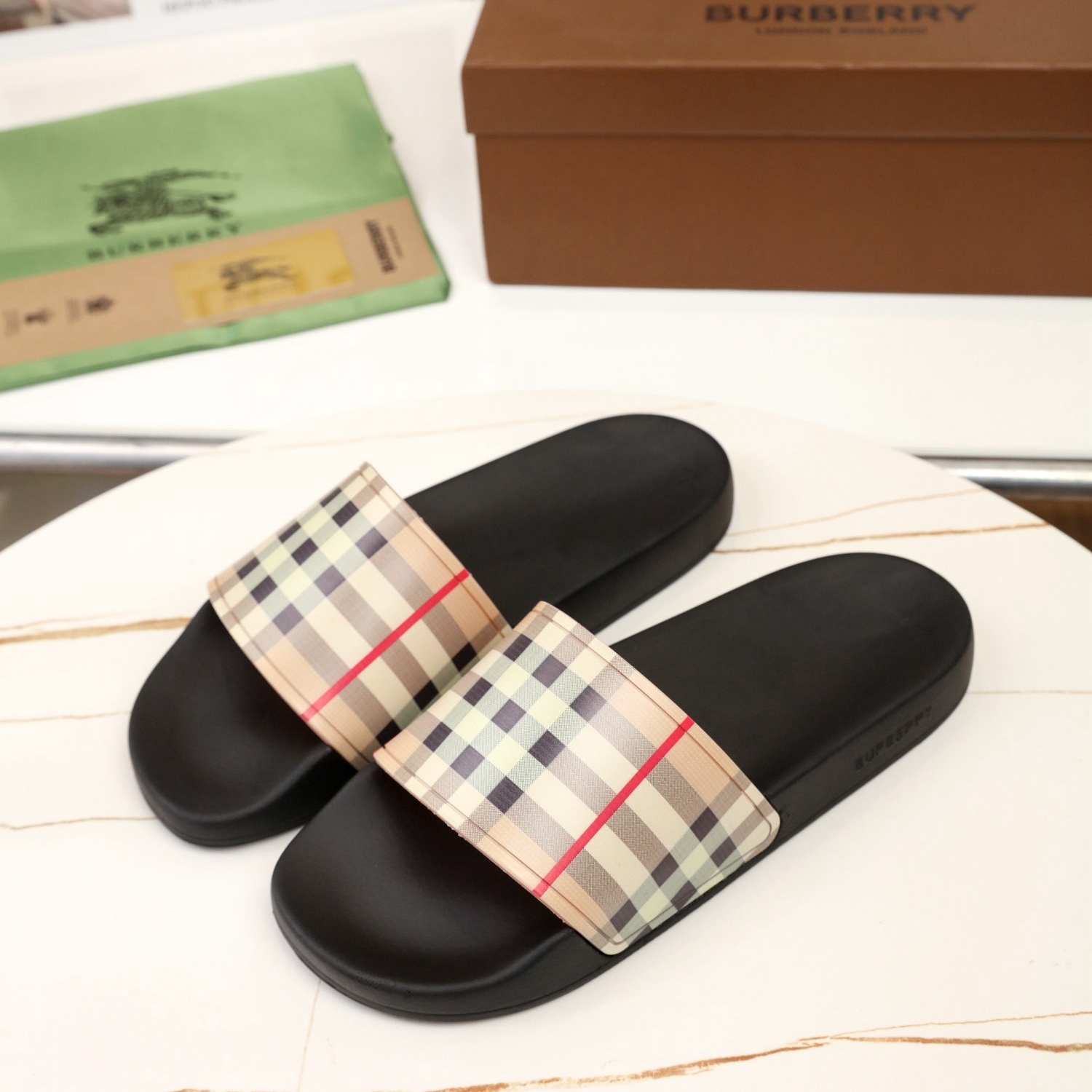 Burberry Mens Slippers Size 42