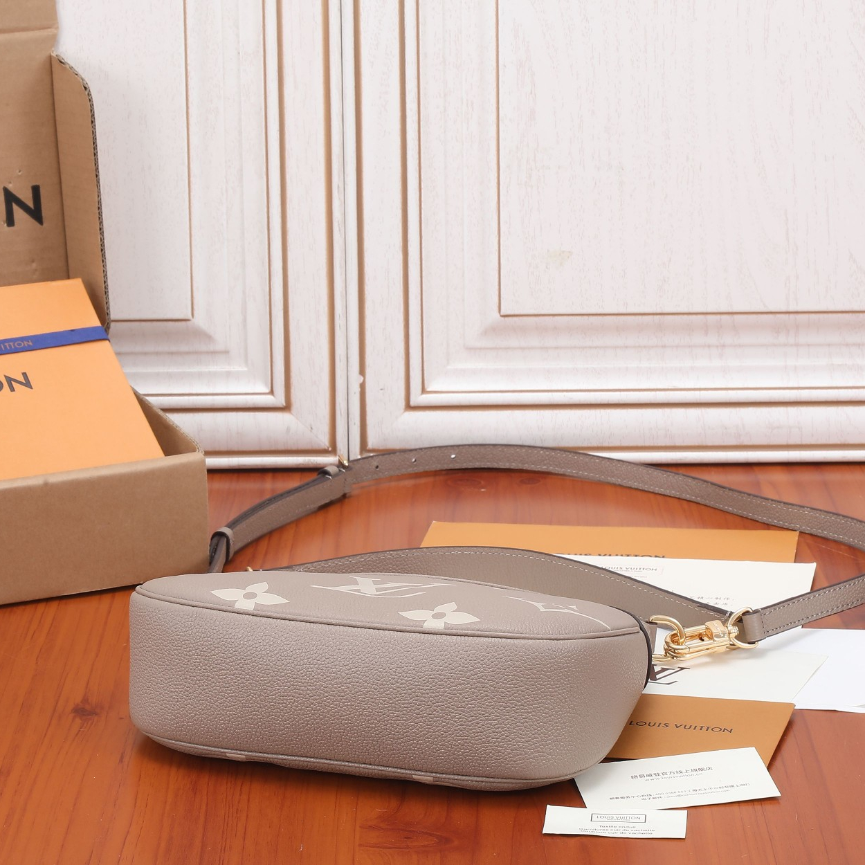 Louis Vuitton M46112 Bagatelle Women Shoulder Bags Size 22*14*9cm