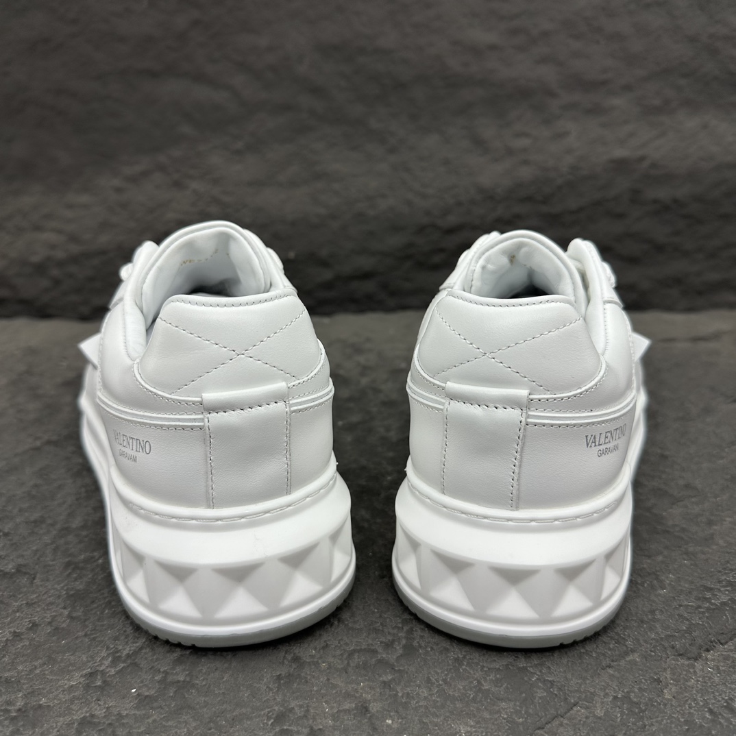 Valentino One Stud Sneaker Size 36-46