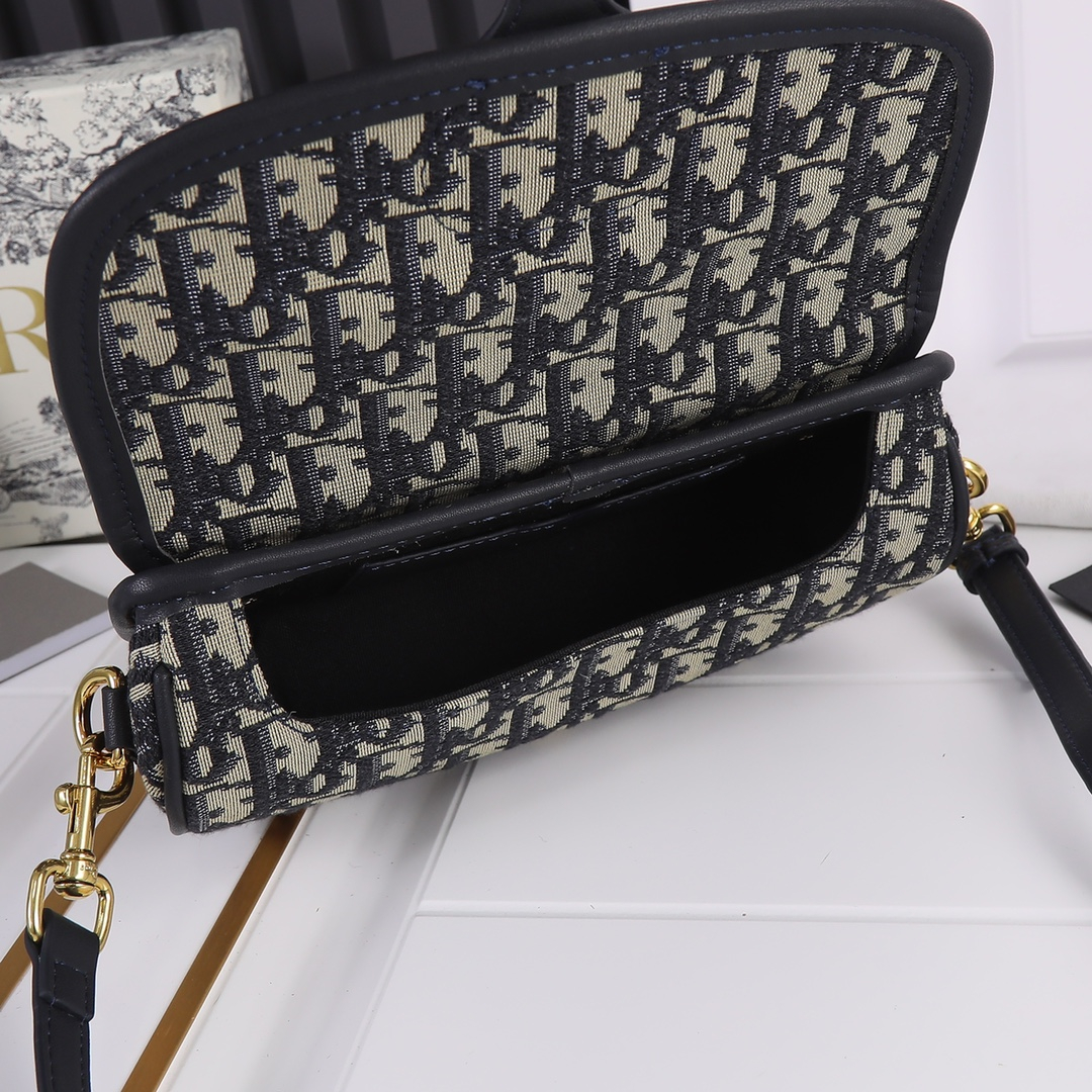 Dior Bobby East-West Women Shoulder Bags Size 21*12*5.5cm