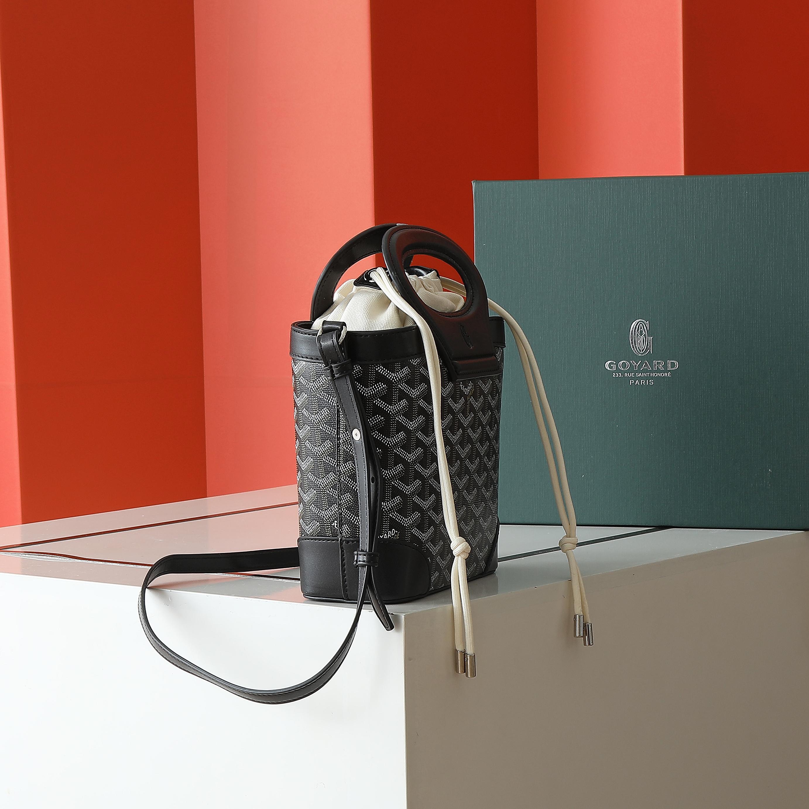 Goyard Beluga Women Shoulder Bags Size 23*18.5*8cm