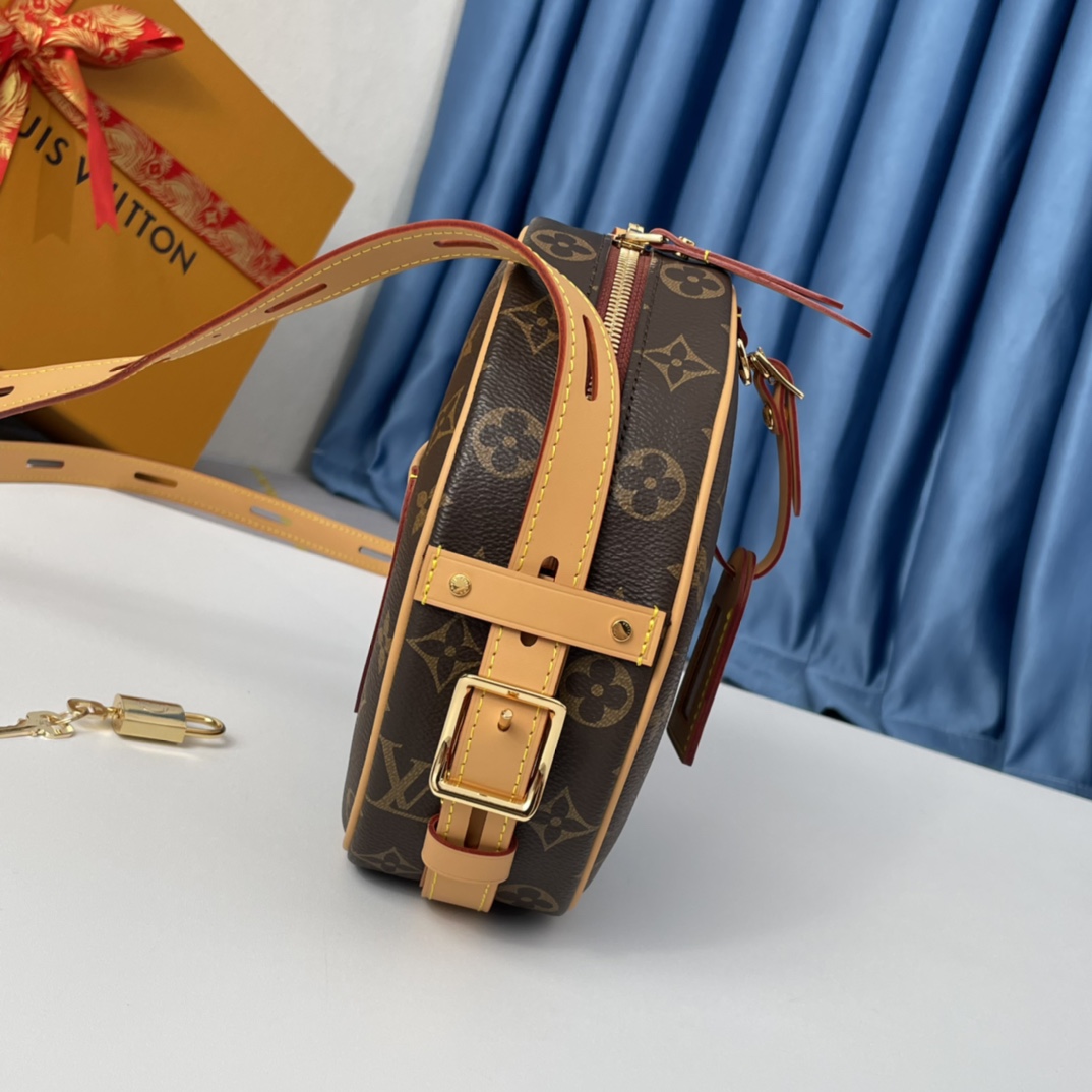 Louis Vuitton M45647 Boite Chapeau Souple Women Shoulder Bags Size 22.5*20*8cm