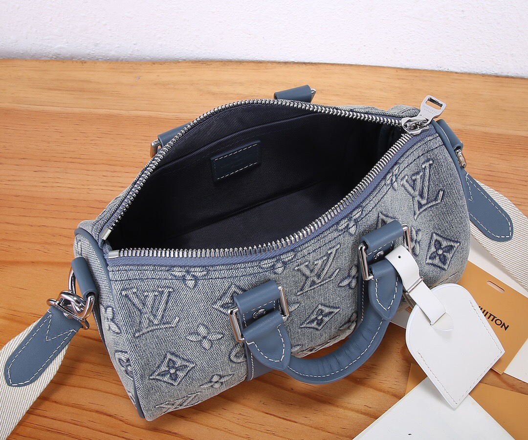 Louis Vuitton Keepall Bandoulière 25 Mens Shoulder Bags