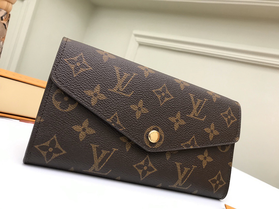 Louis Vuitton Women Wallet M62235 Size 19*10cm