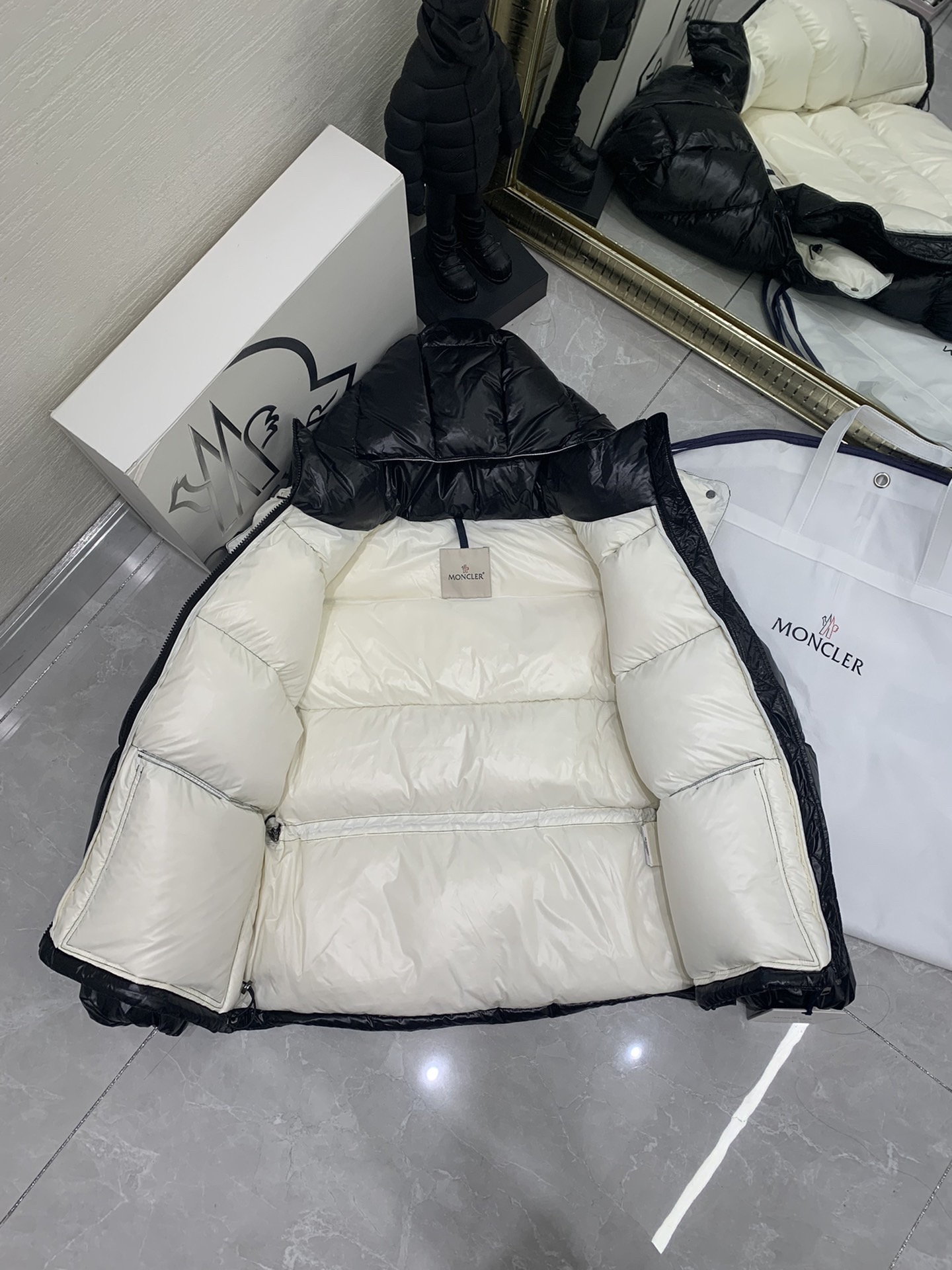 Moncler Abbaye Women Winter Jacket Size 0-3