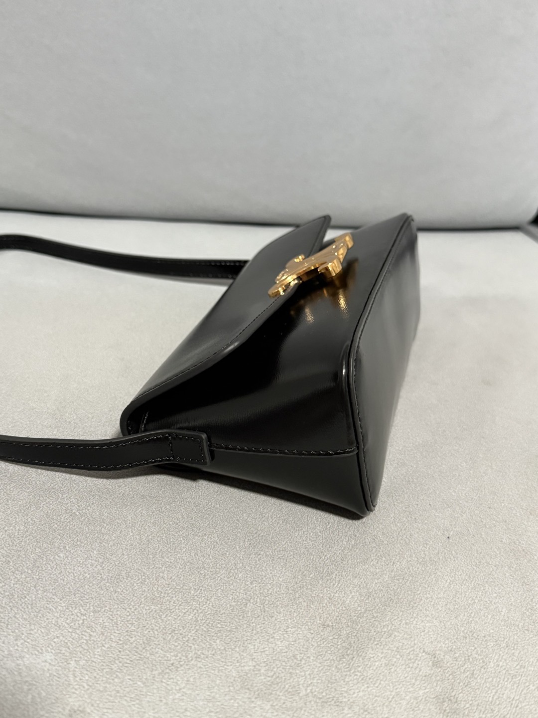 Celine 25ss Lulu Women Shoulder Bags Size 24*11.5*8cm