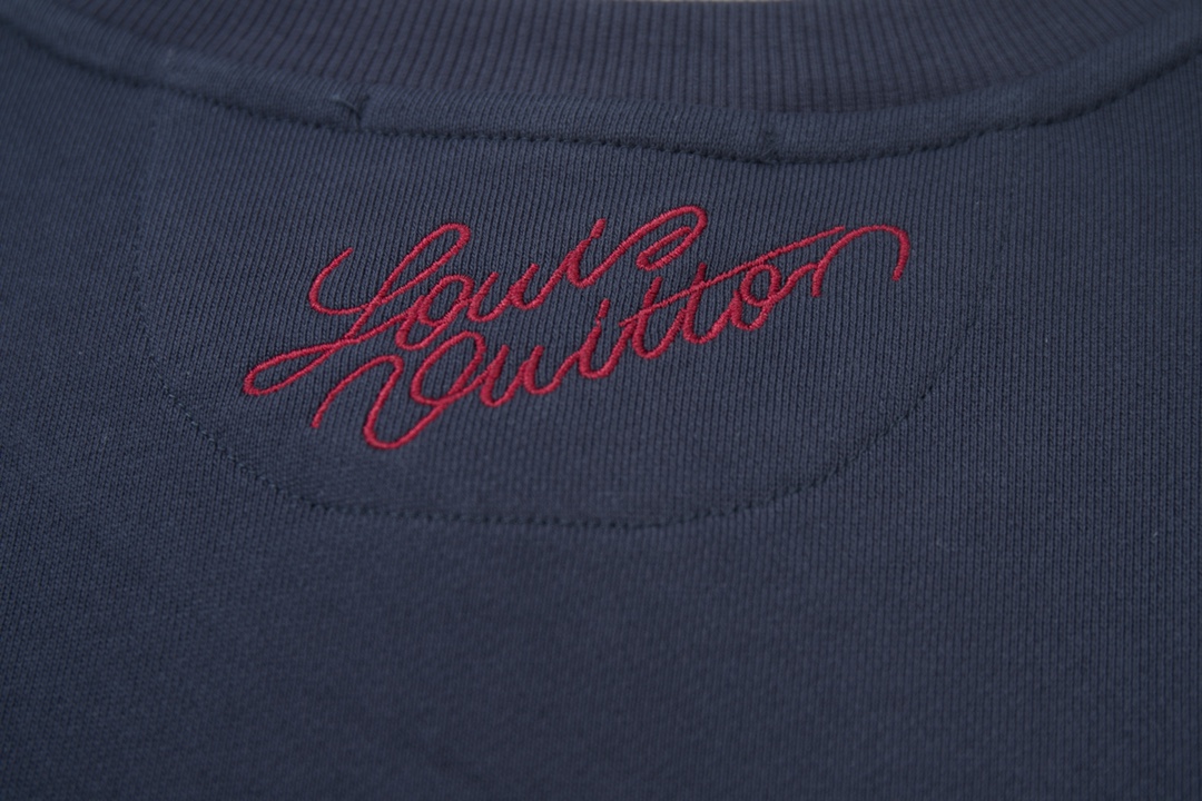 Louis Vuitton Unisex Sweatshirt Size S-XL