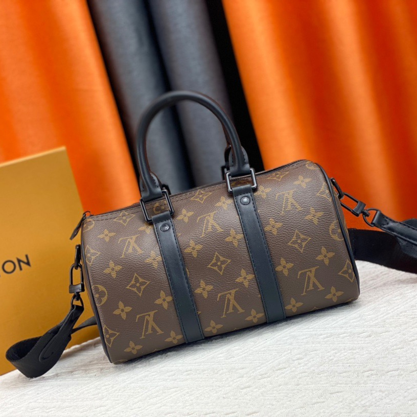 Louis Vuitton Keepall Bandoulière 25 Mens Shoulder Bags