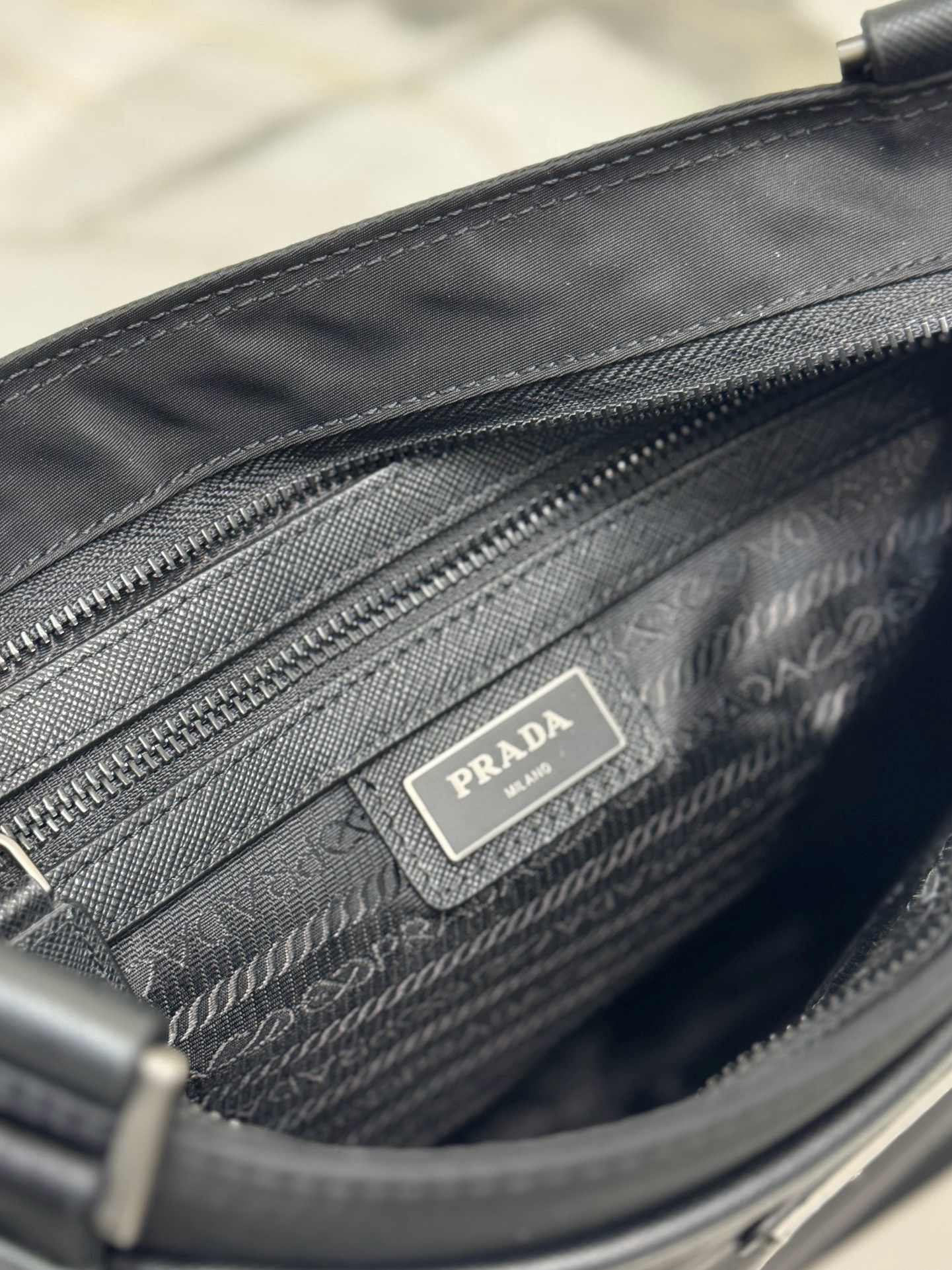 Prada 2VH118 Saffiano Re-Nylon Mens Shoulder Bags Size 28*25*6cm