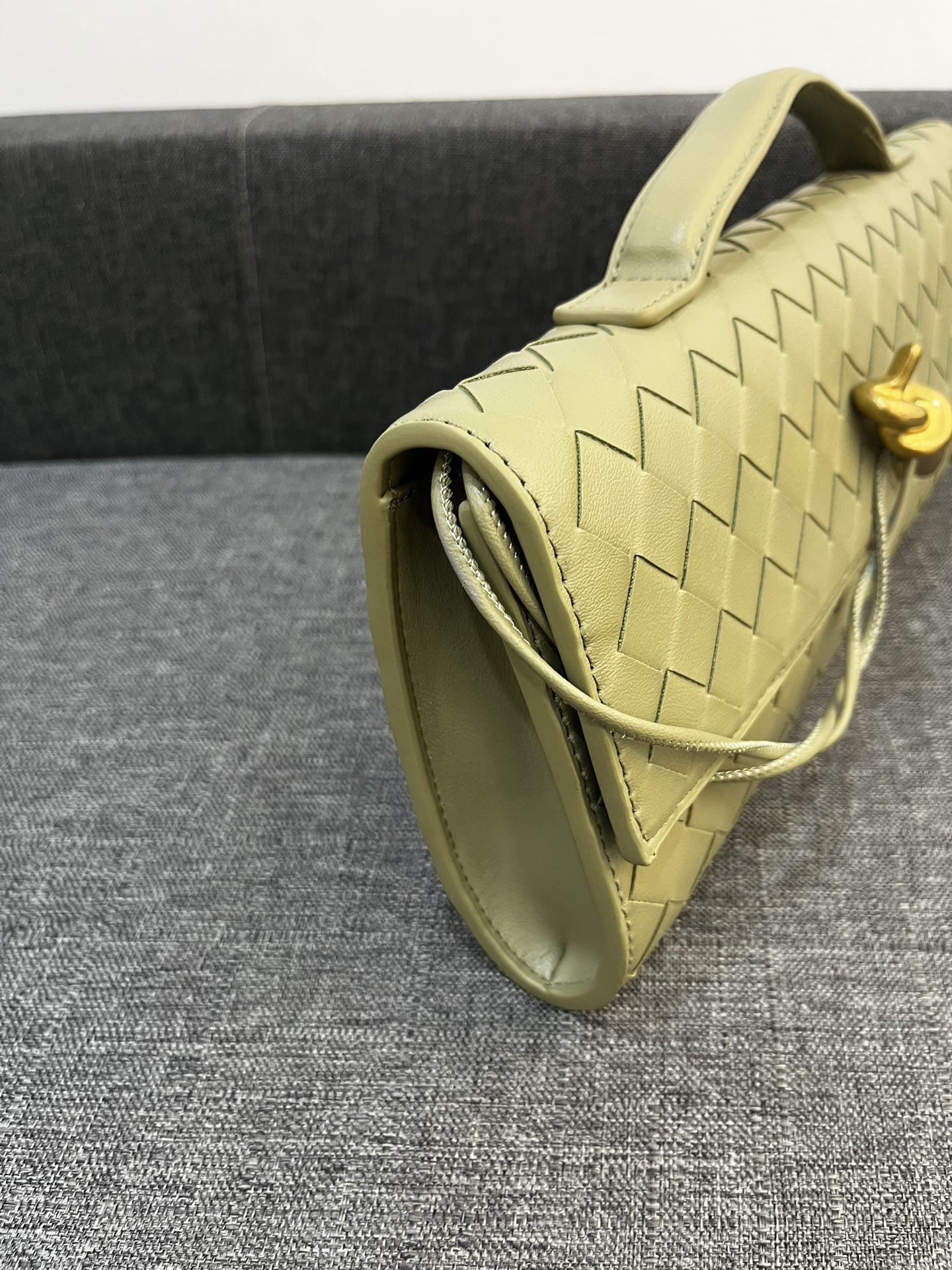 Bottega Veneta Andiamo Clutch 30*13*4cm