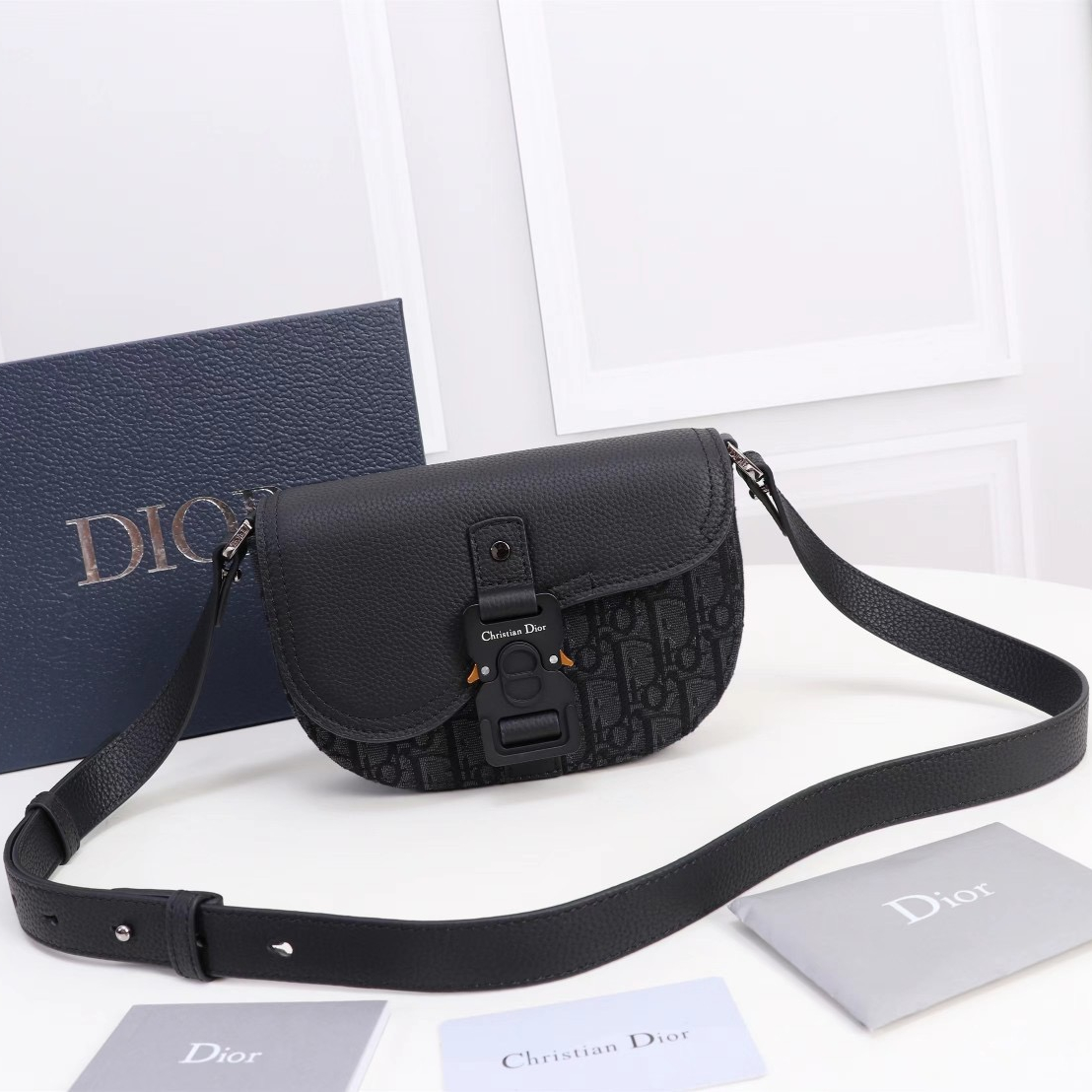 Dior Oblique Mens Shoulder Bags Size 19.5*13*4.3cm